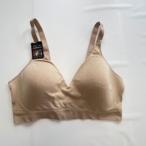 Bali Women's Large 40 DD Bra Feel The Softness Shapes to Fit Beige DF3380